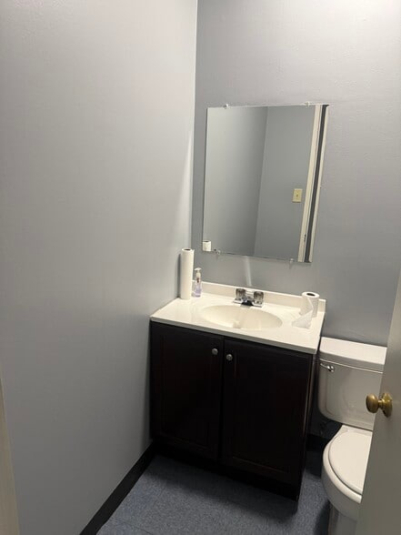 More Photos Of 300 S Rodney Parham Rd, Little Rock General Retail For Lease