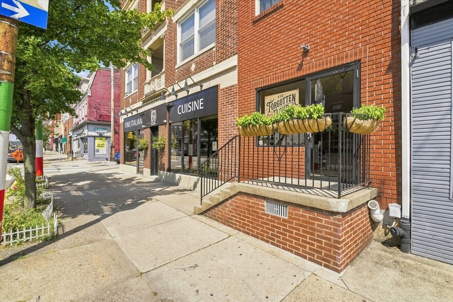 More Photos Of 4729 Liberty Ave, Pittsburgh Storefront Retail Office For Sale