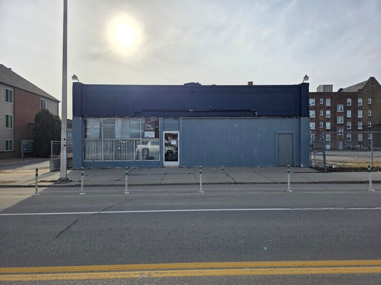 More Photos Of 3745 Cass Ave, Detroit Freestanding For Sale