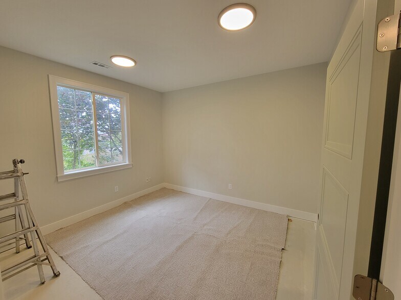 More Photos Of 47 W 9000 S, Sandy Office For Lease