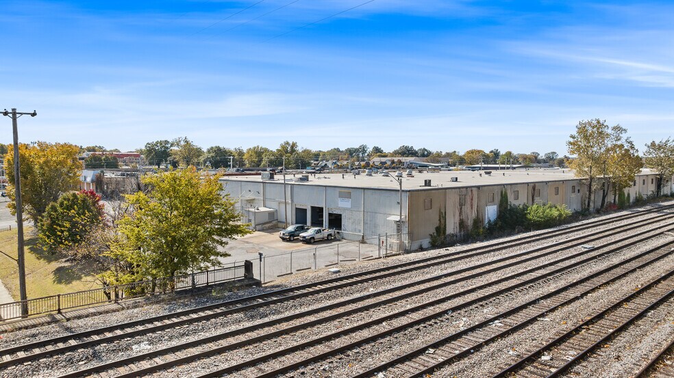 More Photos Of 761-795 S Danny Thomas Blvd, Memphis Distribution For Lease