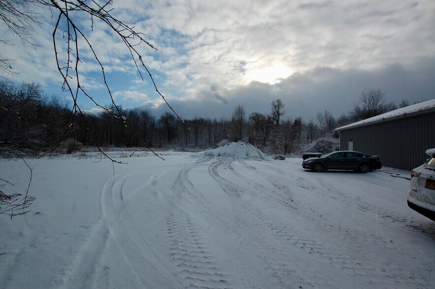 More Photos Of 35 Anderson Ave, Falconer Flex For Sale