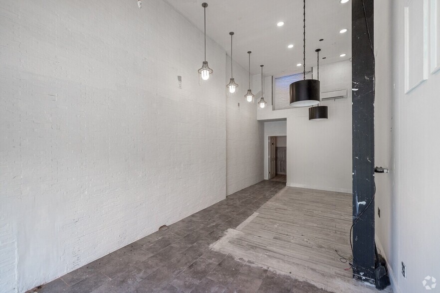 More Photos Of 4748-4754 Broadway, New York Storefront For Lease