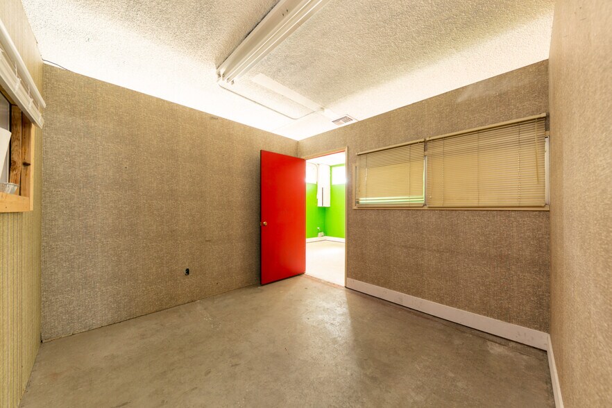 More Photos Of 2402 N Wilson Way, Stockton Storefront Retail Office For Sale