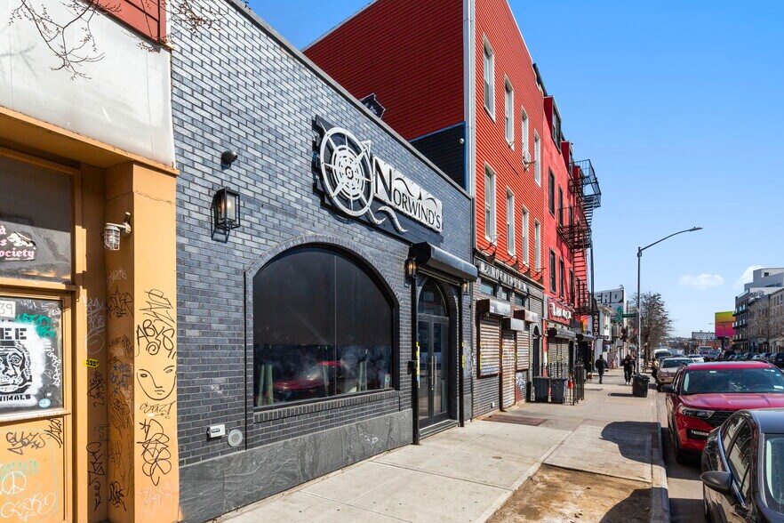 More Photos Of 1041 Flushing Ave, Brooklyn Restaurant For Sale