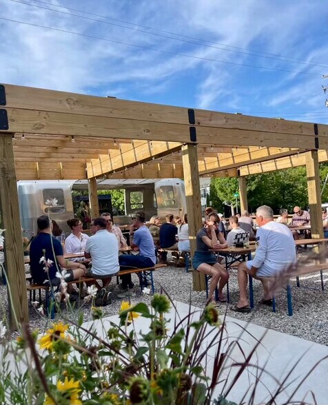 More Photos Of 215 N Mill St, Northport Restaurant For Sale