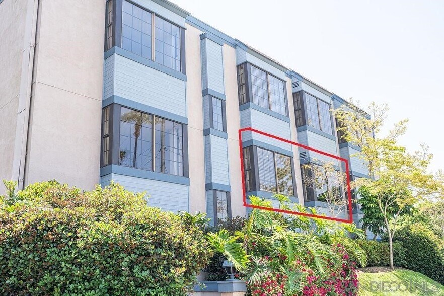 More Photos Of 1015 Chestnut Ave, Carlsbad Office For Sale