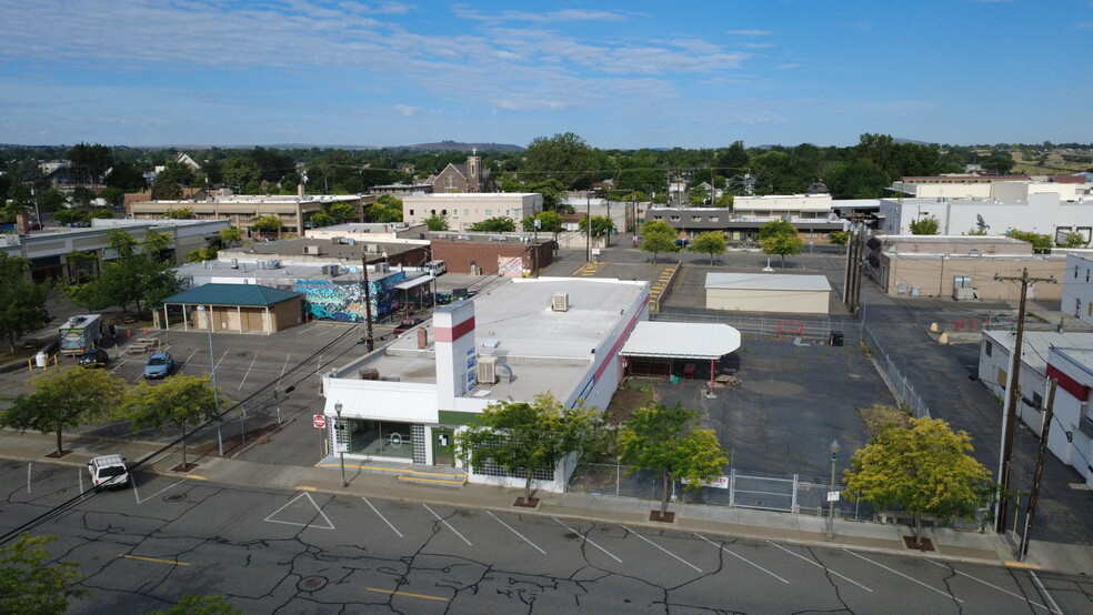 Primary Photo Of 19 N Benton St, Kennewick Freestanding For Sale