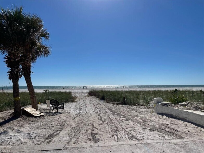 More Photos Of 81 Mango St, Fort Myers Beach Land For Sale