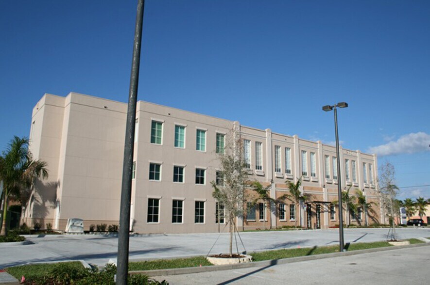 More Photos Of 1604 S Harbor City Blvd, Melbourne Office For Lease