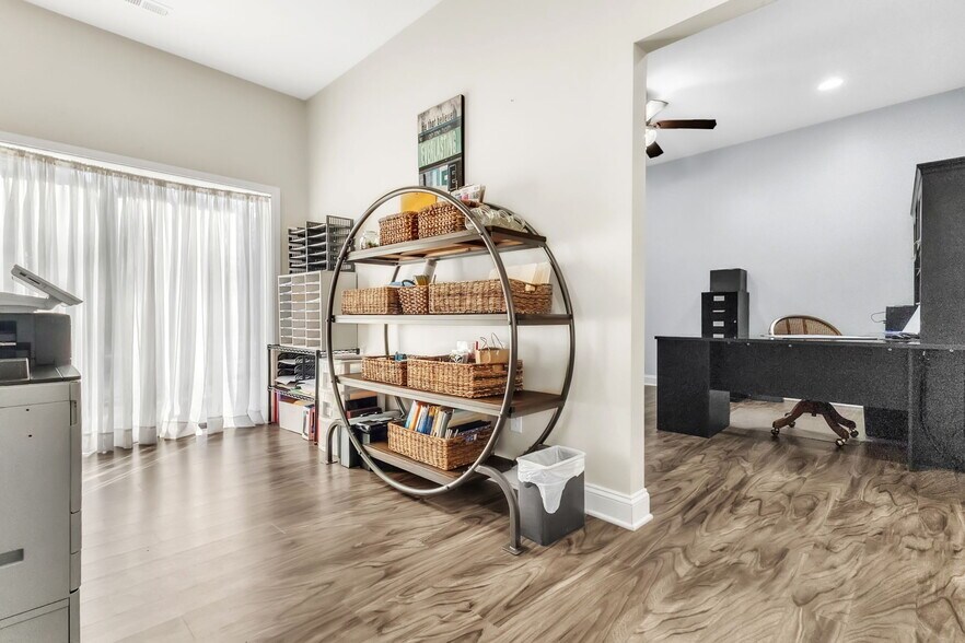 More Photos Of 4175 Sandy Flat Rd, Taylors Warehouse For Sale