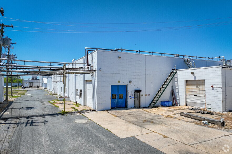 More Photos Of 502 Factory Ave, Ridgely Industrial For Sale