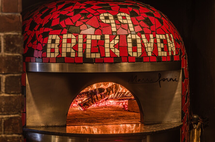 More Photos Of 99 Aurora St, Lancaster General Retail For Sale