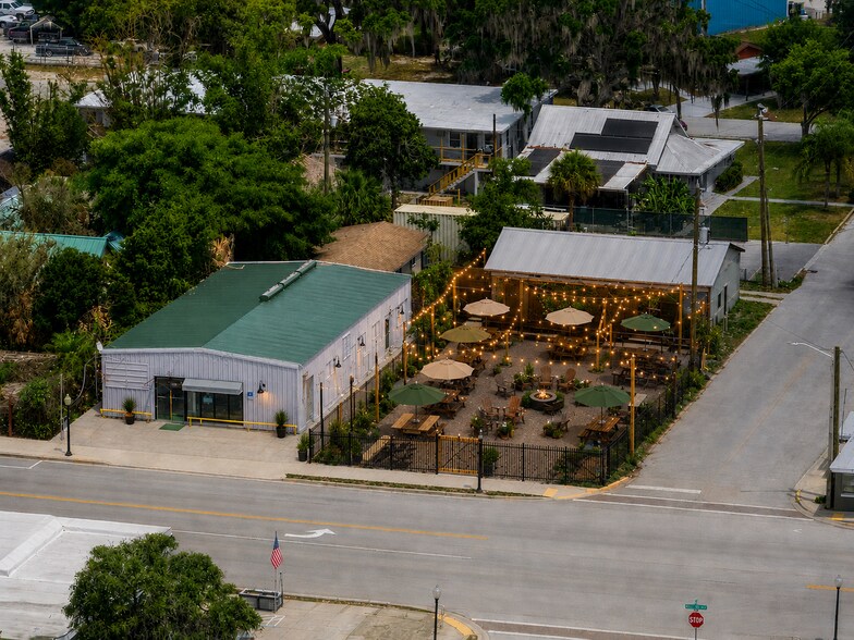 More Photos Of 408 N Ridgewood Dr, Sebring Freestanding For Sale