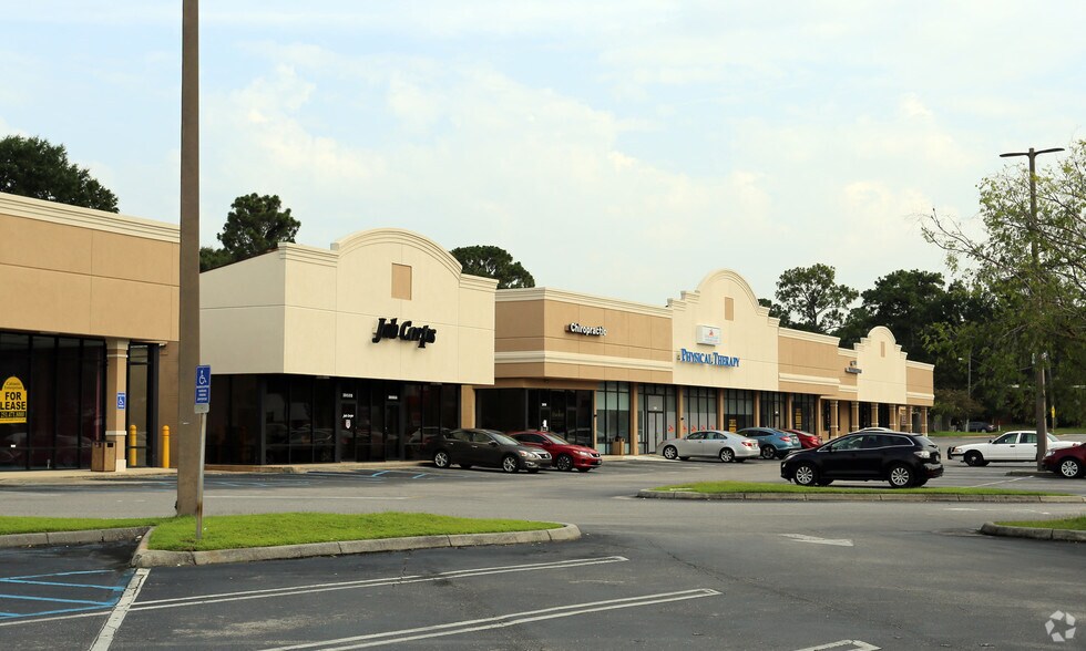 More Photos Of 3960-3992 Government Blvd, Mobile General Retail For Lease