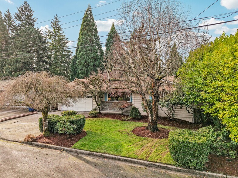 More Photos Of 5733 155th Ave NE, Redmond Apartments For Sale