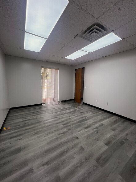 More Photos Of 11950 Alief Clodine Rd, Houston Light Distribution For Lease