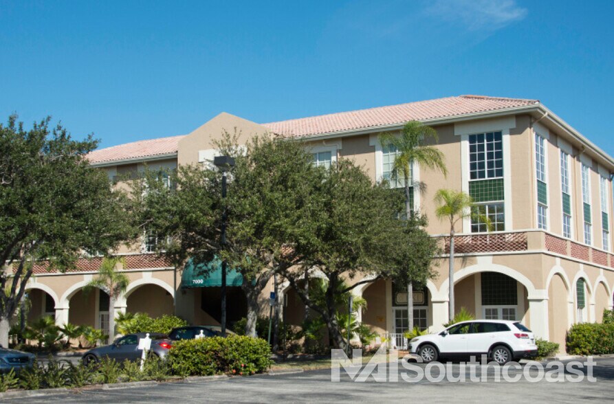 More Photos Of 7000 SE Federal Hwy, Stuart Office For Lease