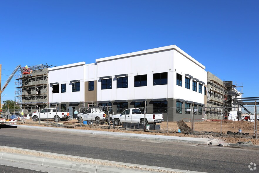 More Photos Of 9069 W Thunderbird Rd, Peoria Medical For Lease