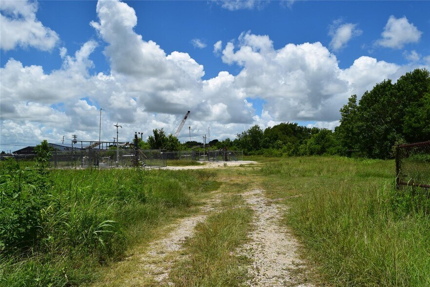 More Photos Of Highway 35, Pearland Land For Sale