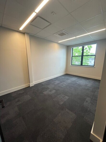 More Photos Of 488 Central Ave, Cedarhurst Storefront Retail Office For Lease