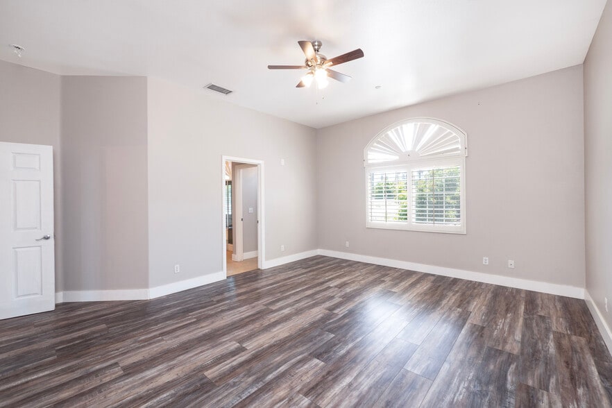 More Photos Of 8715 Dufferin Ave, Riverside Land For Sale