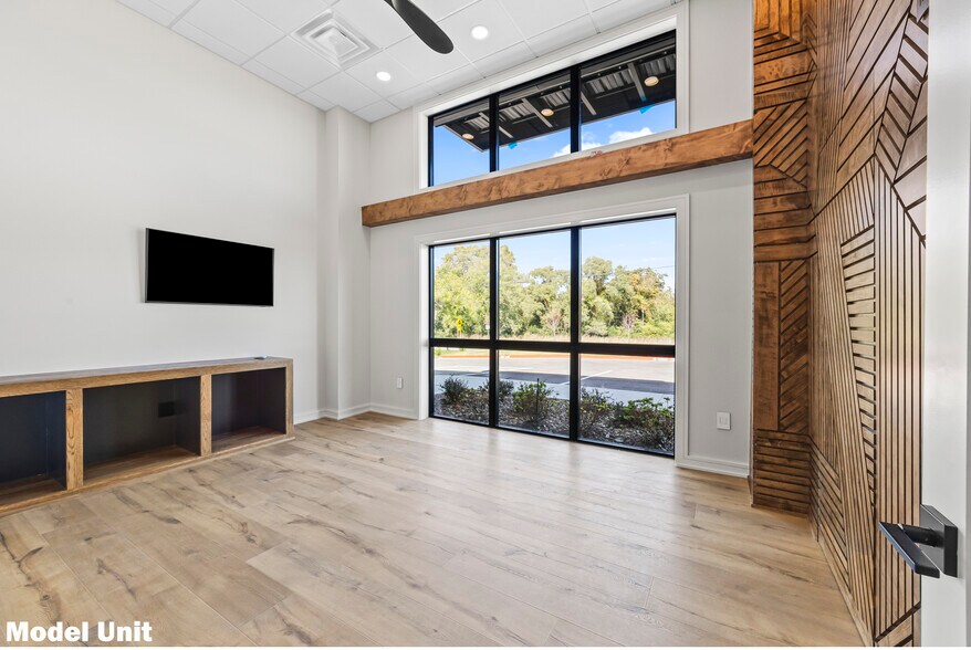 More Photos Of 4103 SW 2nd St, Bentonville Office For Lease