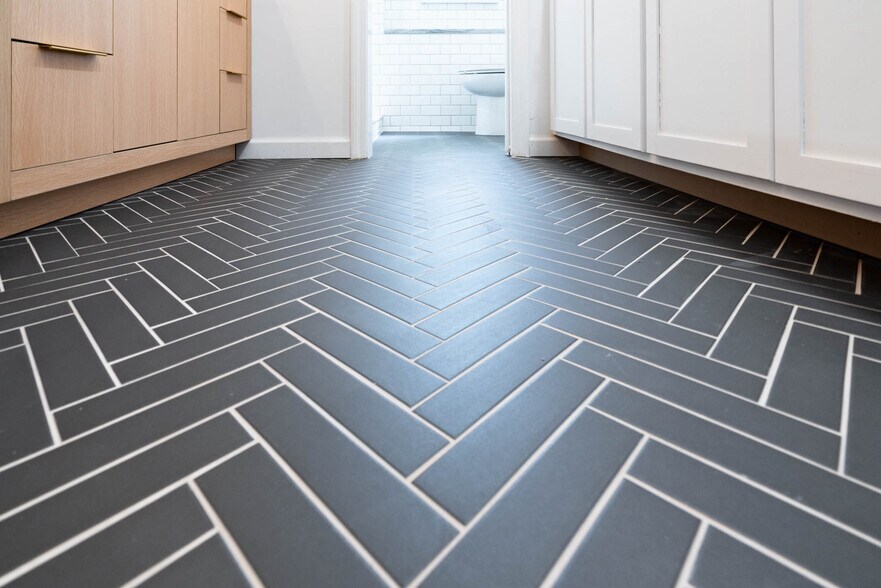 More Photos Of 228 Pattonwood Dr, Southington Multifamily For Sale