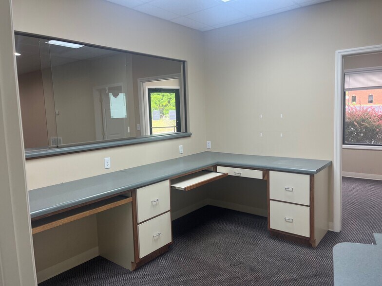 More Photos Of 2050 Cowan Hwy, Winchester Medical For Lease