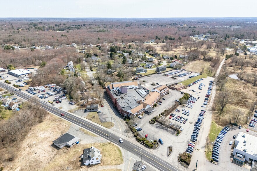 More Photos Of 213 Taunton Ave, Seekonk Hotel For Sale