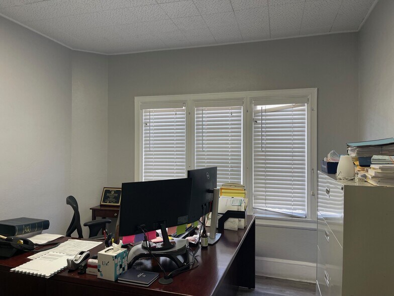 More Photos Of 370 Grand Ave, Oakland Office Residential For Lease