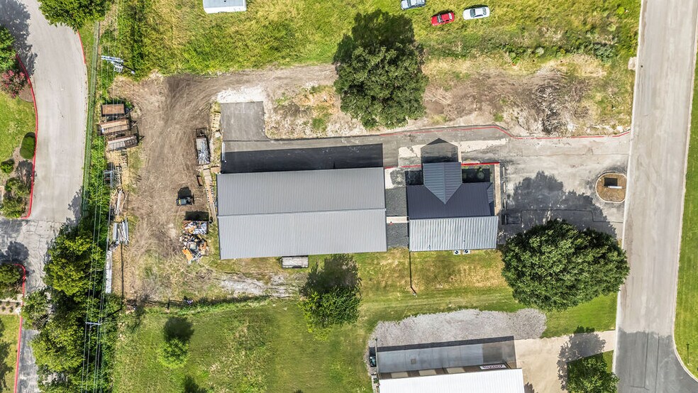 More Photos Of 117 Commerce Ave, Boerne Office For Sale