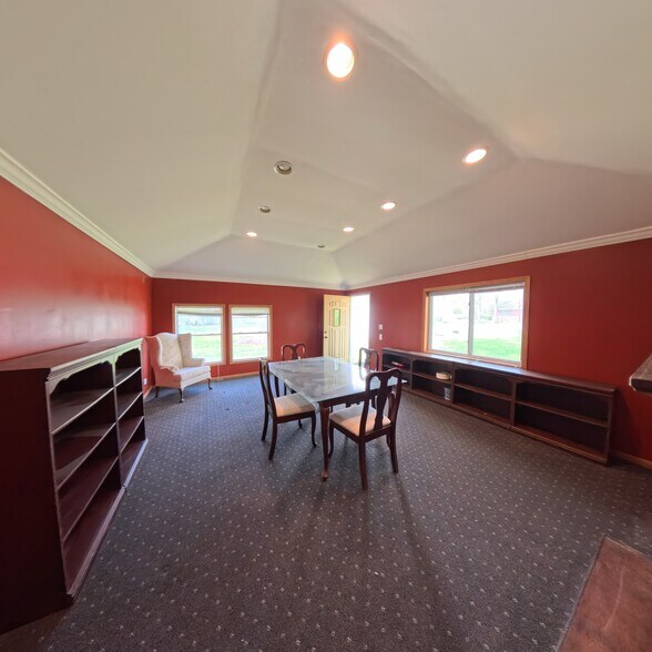 More Photos Of 805 E Palatine Rd, Palatine Office For Sale