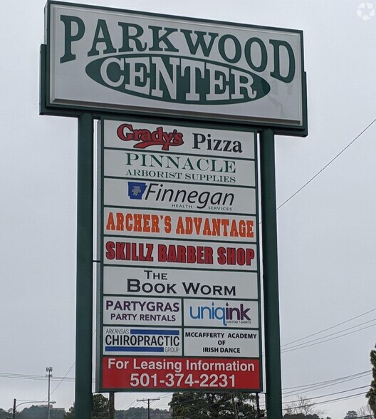 More Photos Of 6805 W 12th St, Little Rock Flex For Lease