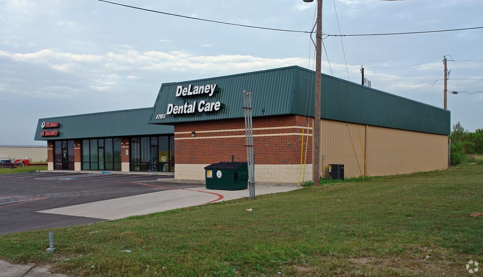 More Photos Of 1705 S Fort Hood Rd, Killeen Freestanding For Lease