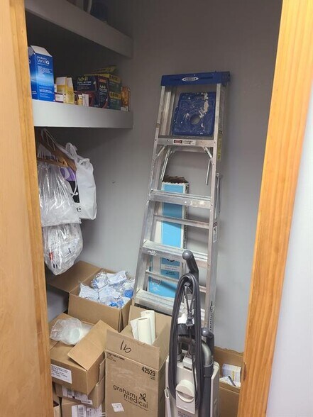 More Photos Of 91A, Cedarhurst Medical For Sale