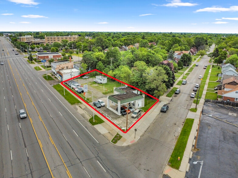 More Photos Of 14760 Gratiot Ave, Detroit Specialty For Sale