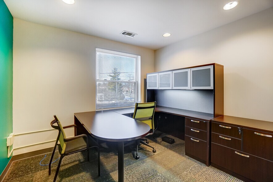 More Photos Of 3925-3927 Brotherton Rd, Cincinnati Office For Sale