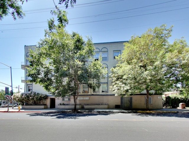 More Photos Of 717 N San Joaquin St, Stockton Apartments For Sale