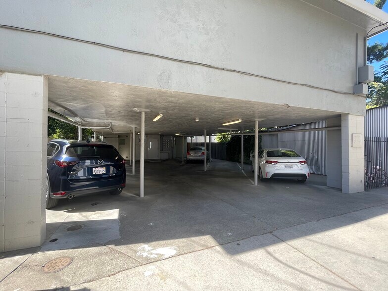 More Photos Of 1317 F St, Sacramento Apartments For Sale