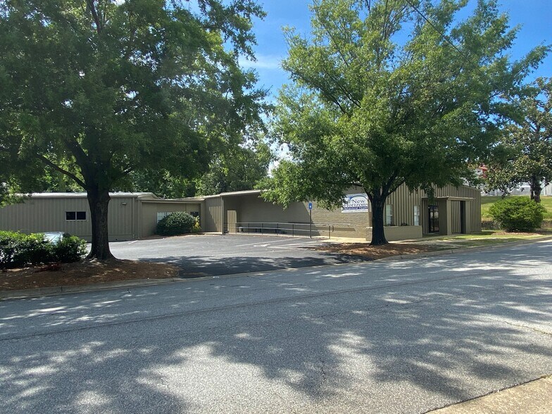 Primary Photo Of 4411 Rosemont Dr, Columbus Office For Lease