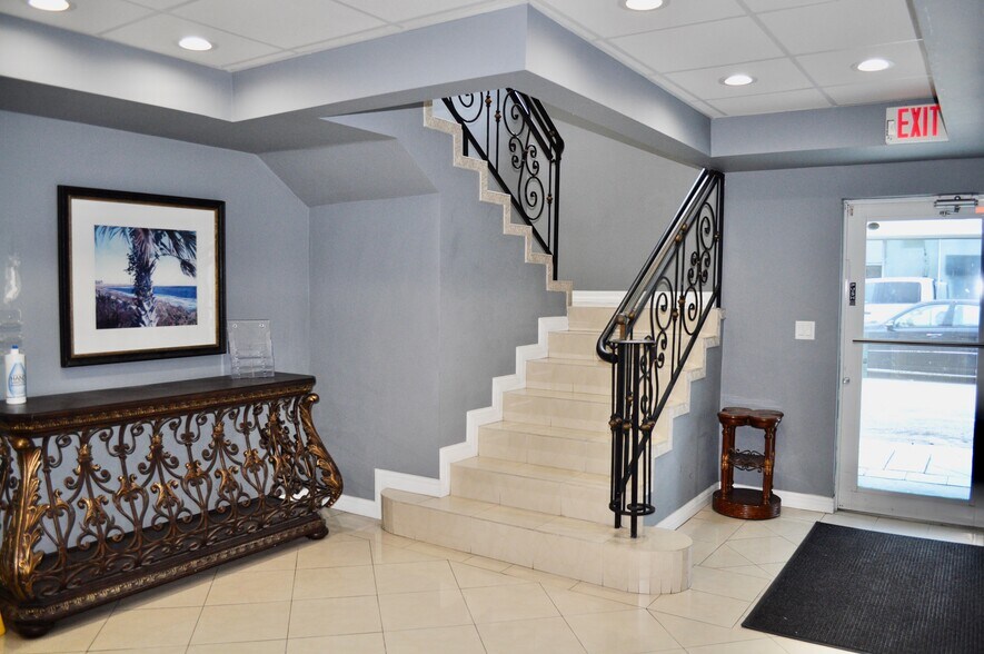 More Photos Of 2701 E Atlantic Blvd, Pompano Beach Office For Sale