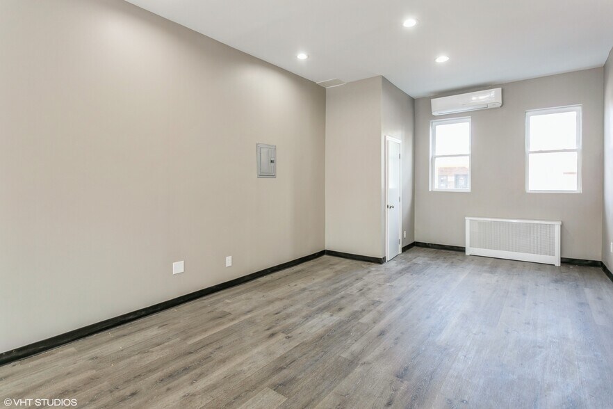 More Photos Of 16-21 New St, Hewlett Apartments For Lease