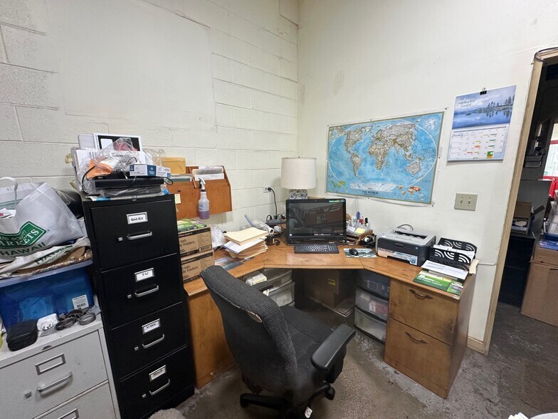 More Photos Of 3135 Lower Kula Rd, Kula Storefront Retail Office For Sale