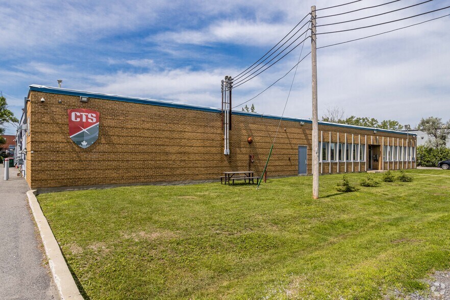 More Photos Of 104 Av Gun, Pointe-claire Warehouse For Lease