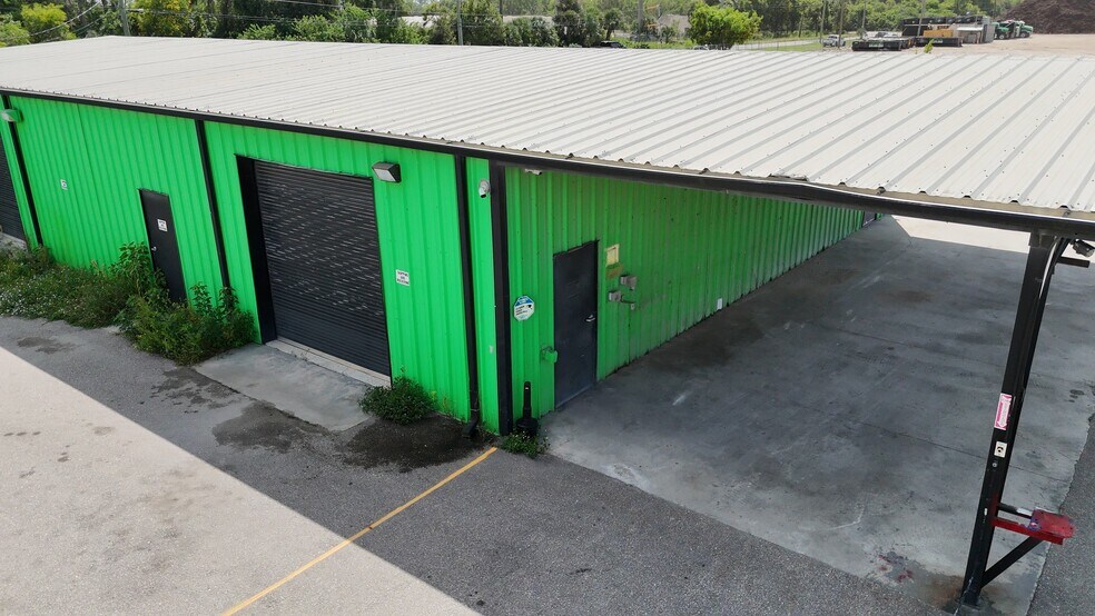 Primary Photo Of 7050 Pennsylvania St, Fort Myers Warehouse For Lease