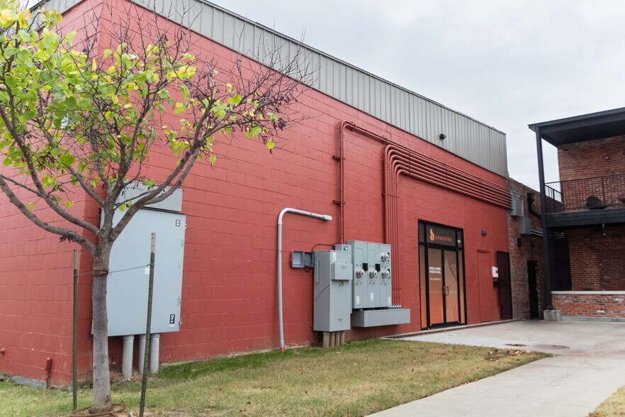 More Photos Of 317 S Trenton Ave, Tulsa Office For Lease