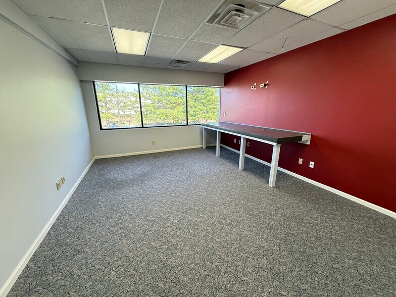 More Photos Of 11834 Capital Way, Louisville Warehouse For Lease