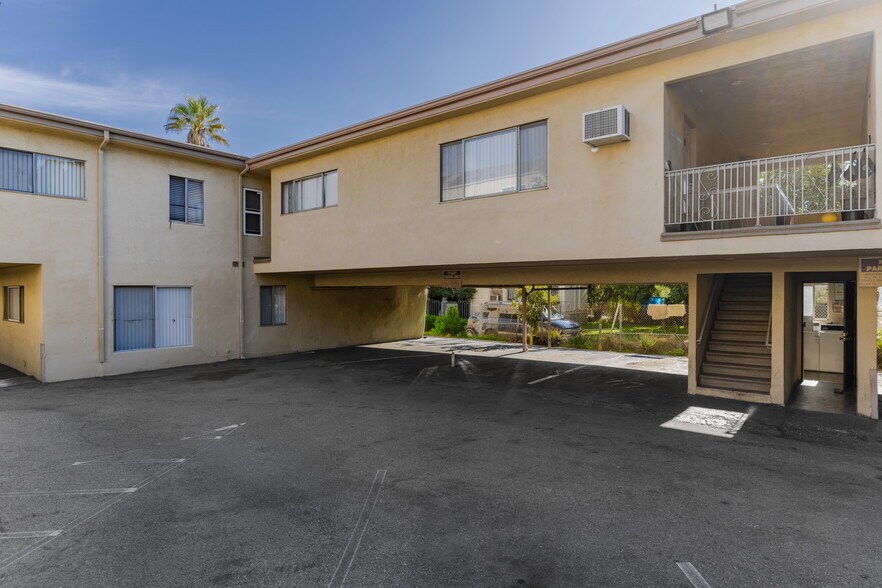 More Photos Of 425 N Garfield Ave, Pasadena Apartments For Sale