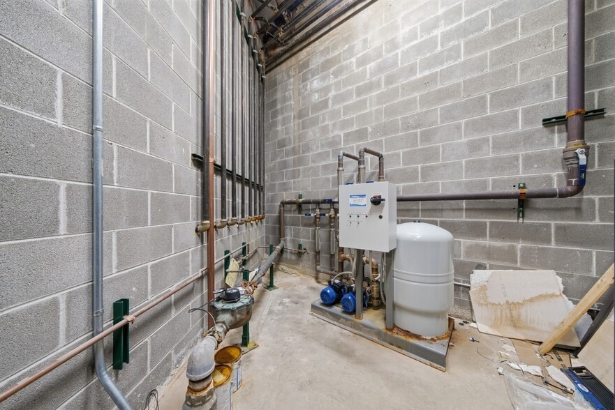 More Photos Of 2000 N Milwaukee Ave, Chicago Apartments For Sale